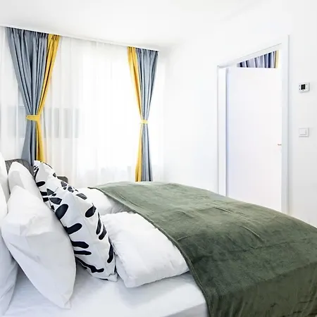 Free Parking - Balcony - Sunny - New Budapest